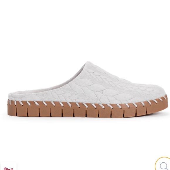 MUK LUKS FLEXI LONG ISLAND SHOE - Picture 3 of 7